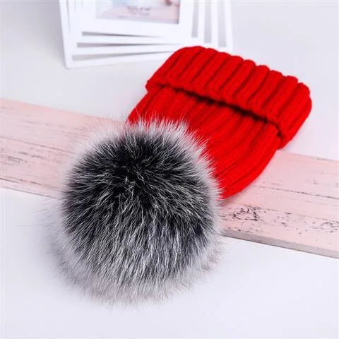2025 New natural fur pom pom hat fashion winter hat for girl women warm beanies High quality fox fur hat