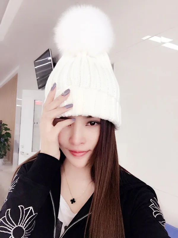2025 New natural fur pom pom hat fashion winter hat for girl women warm beanies High quality fox fur hat
