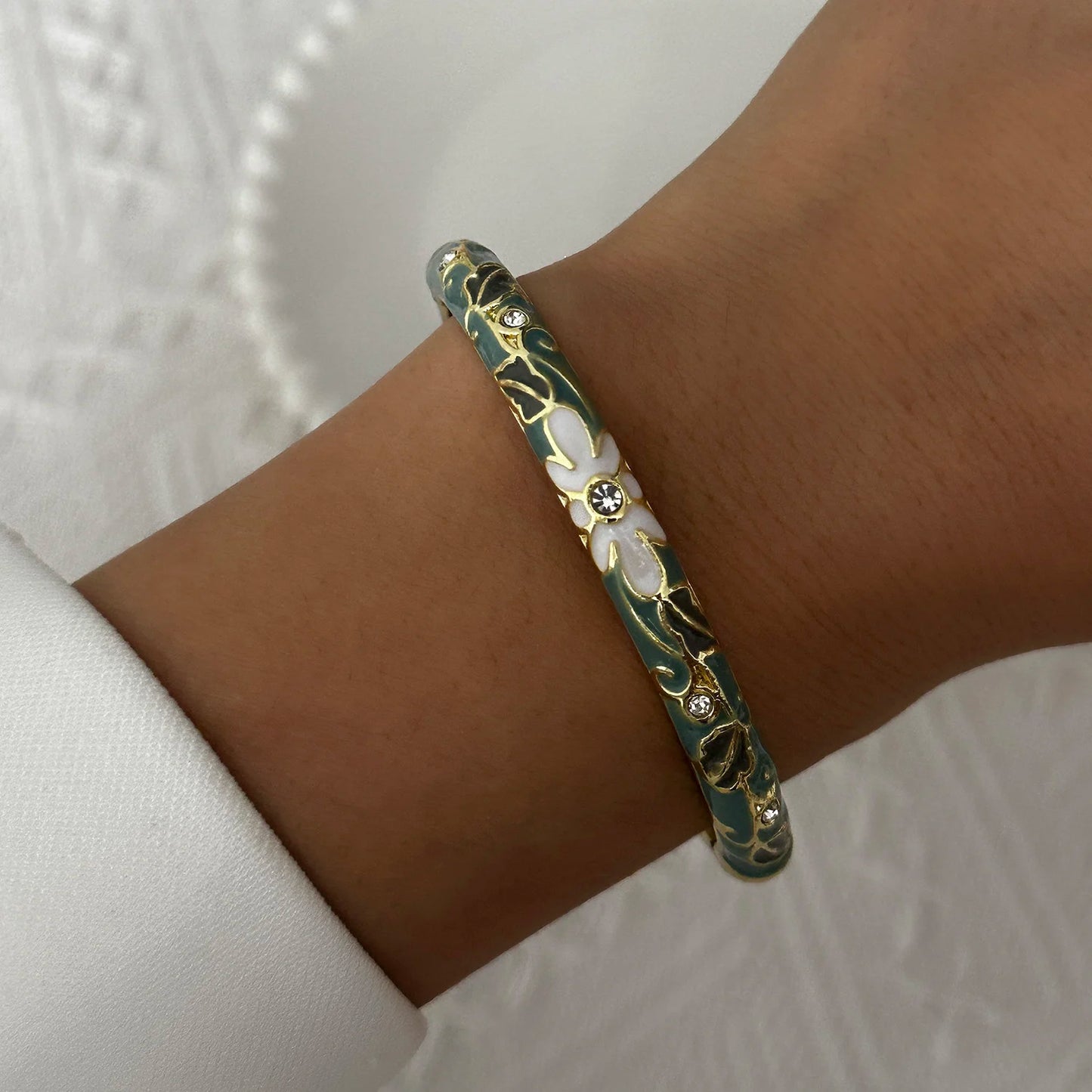 Elegant Enamel Flower Bracelet for Women – Retro Gold-Plated Evil Eye Floral Zircon Bangle, Vintage Party Jewelry