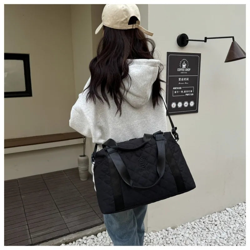 Large Capacity Sports Gym & Travel Duffle Bag – Dry/Wet Separation Shoulder Handbag for Yoga, Fitness, Training & Short Trips