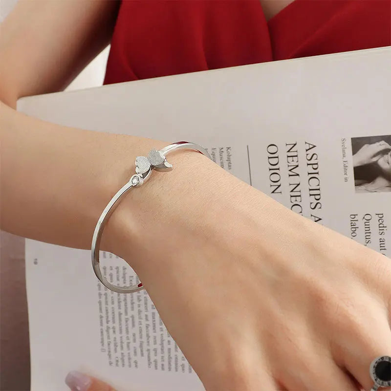Women’s Elegant Moissanite Animal Chain Bracelet – 14K Gold-Filled Fine Jewelry Gift