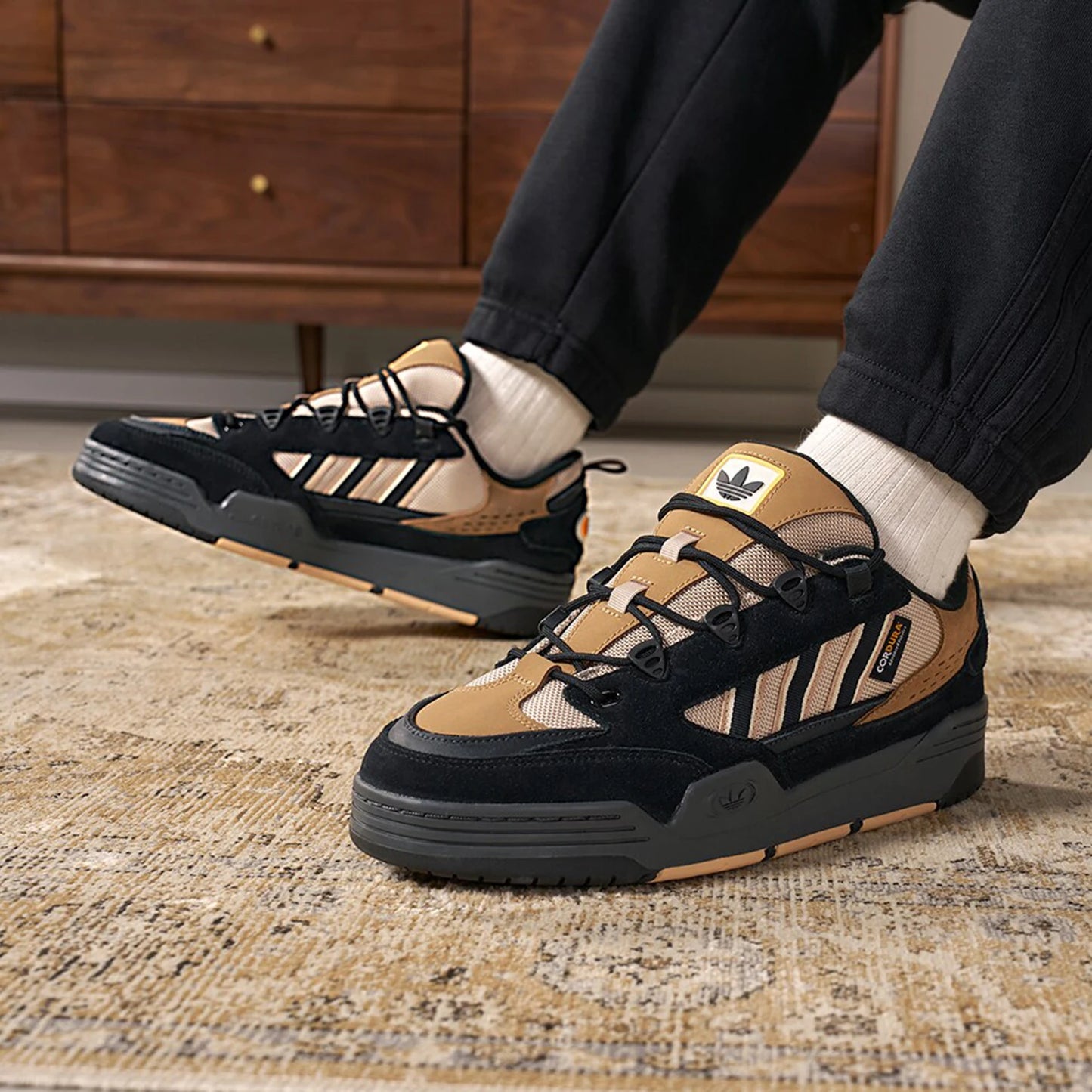 Adidas ADI2000 Unisex Classic Sneakers – ID2097