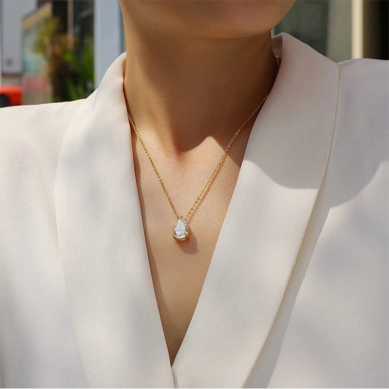 Women’s 2.5ct Moissanite Teardrop Pendant Necklace – 14K Gold-Filled Fine Jewelry Gift