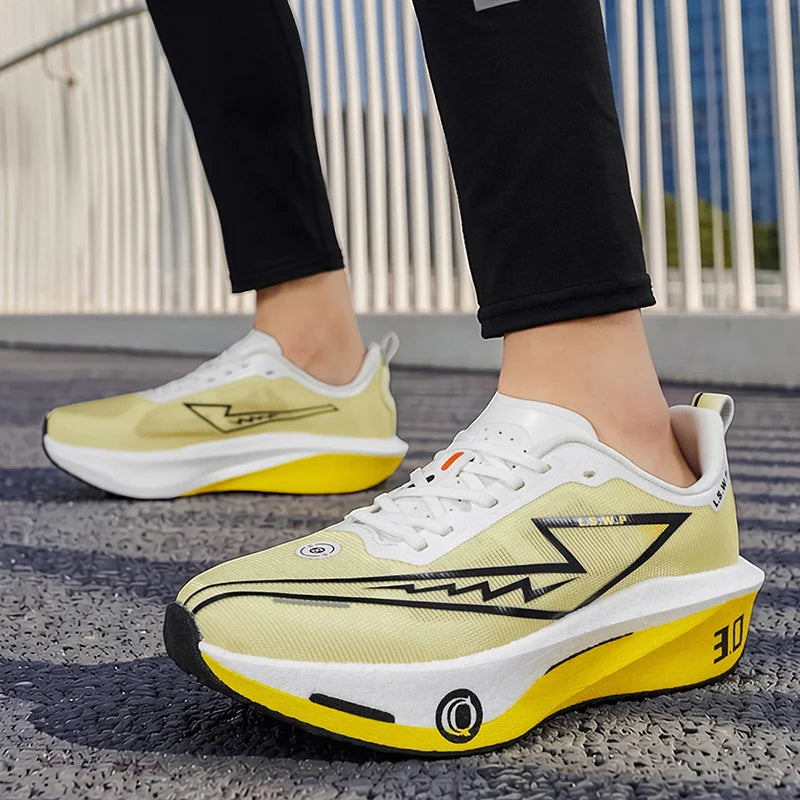 Men's Casual Sports Shoes, Soft-Soled Road Running Shoes, Lightweight, Breathable, Non-Slip, Wear-Resistant, Trendy and Versatile Daily Jogging Sneakers