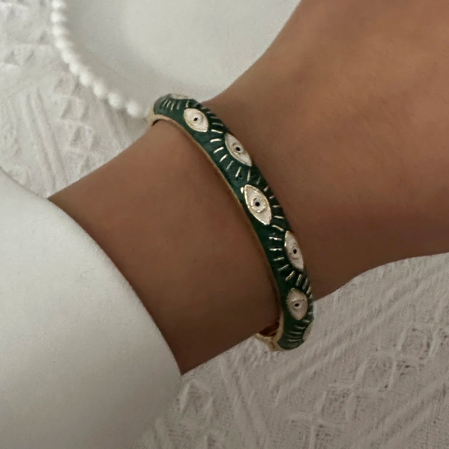Elegant Enamel Flower Bracelet for Women – Retro Gold-Plated Evil Eye Floral Zircon Bangle, Vintage Party Jewelry
