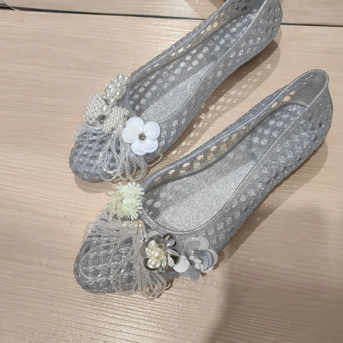 2026 Summer Hot-Selling Crystal Shoes, Pointed Toe, Closed Heel, Handmade Floral Shoes, Mesh Flat Sandals, Slippers, Crystal Shoes for Women