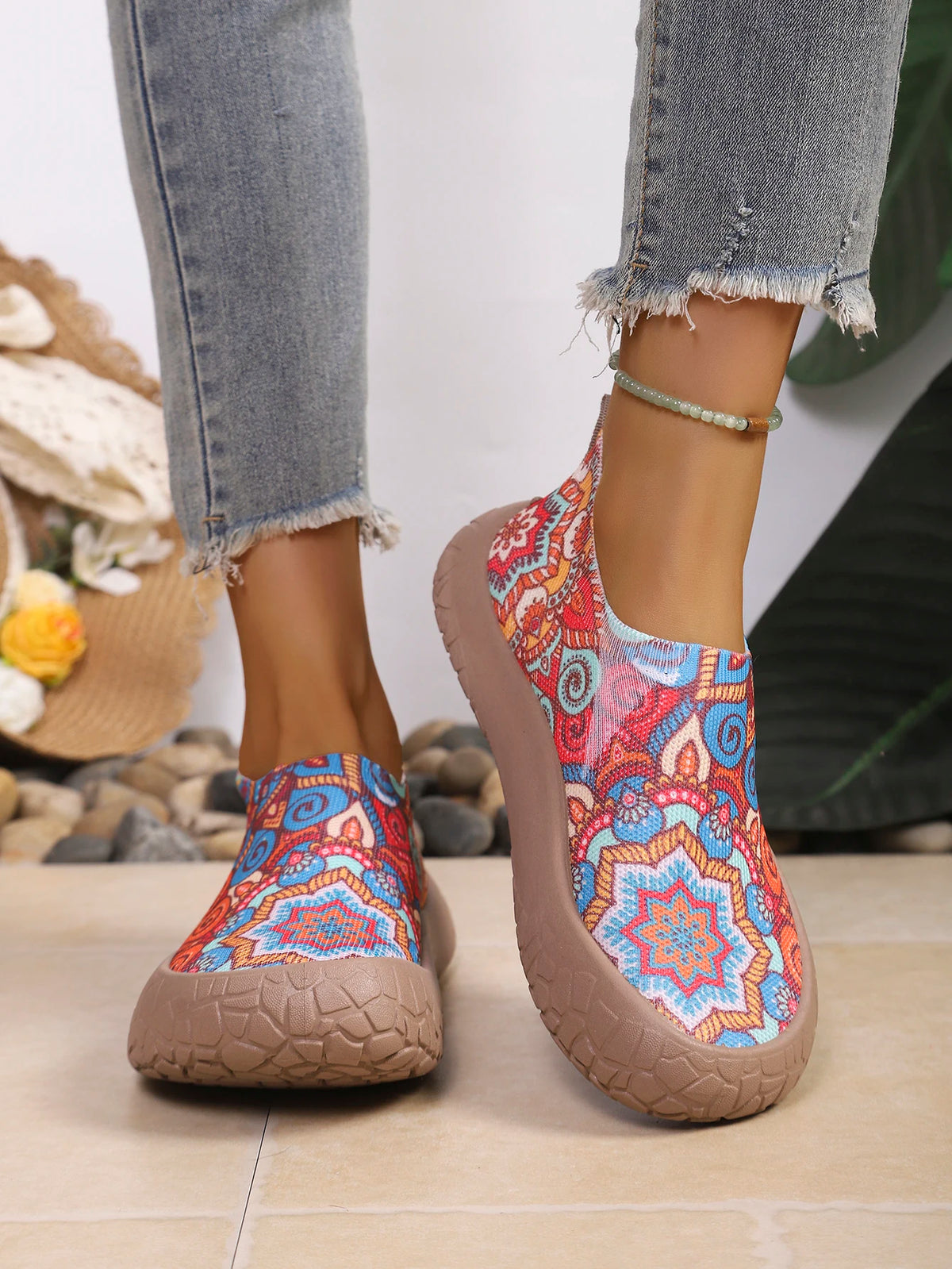 2026 Spring Autumn Women Tropical Print Slip On Sneakers Light Breathable Nonslip Mesh Casual Walking Shoes Daily Outdoor Commut