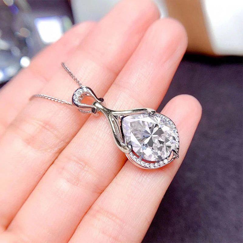 Women’s 2.5ct Moissanite Teardrop Pendant Necklace – 14K Gold-Filled Fine Jewelry Gift