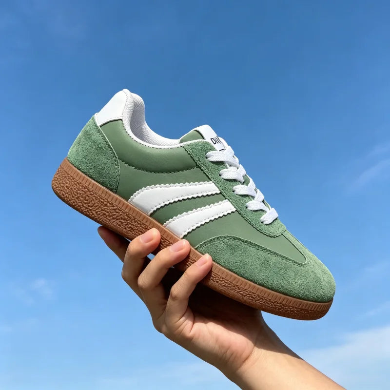 Men’s & Women’s Classic Retro Training Sneakers – Thick-Sole Lace-Up Casual Running Shoes for Everyday Comfort