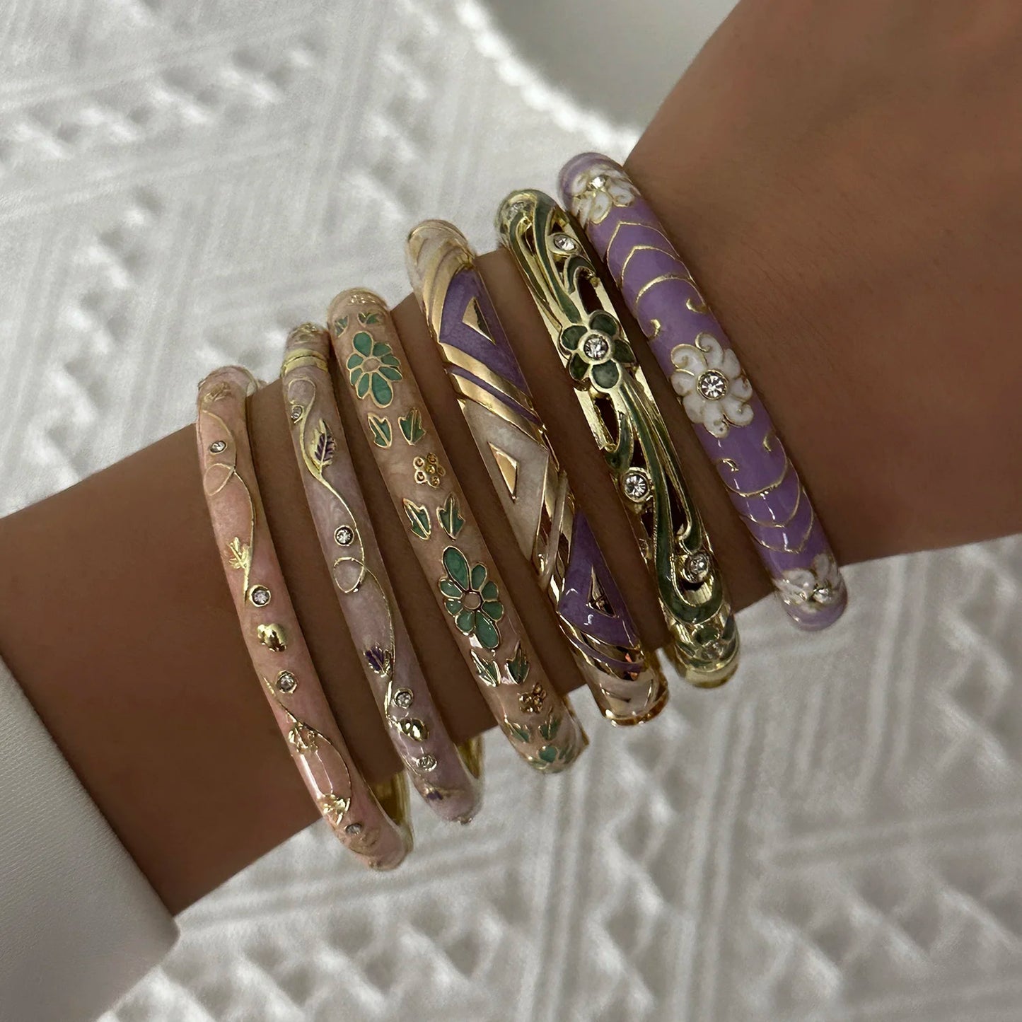 Elegant Enamel Flower Bracelet for Women – Retro Gold-Plated Evil Eye Floral Zircon Bangle, Vintage Party Jewelry