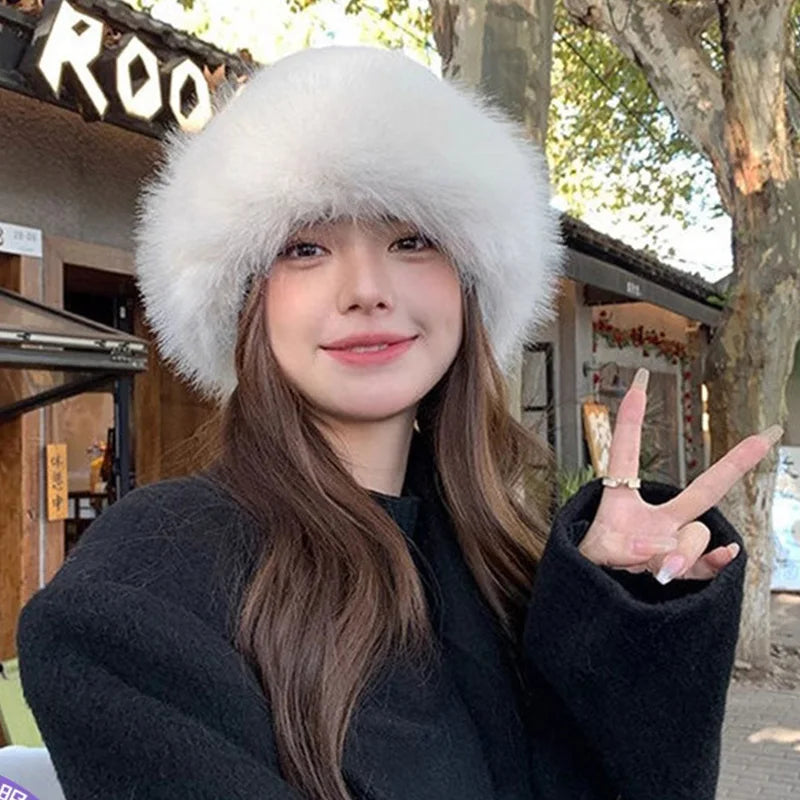 Autumn and Winter 2025 New Mongolian Hat Women's Fashion Fur Cap Fur Hat Brimless Plush Fluffy Skiing Riding Warm Caps MZr02