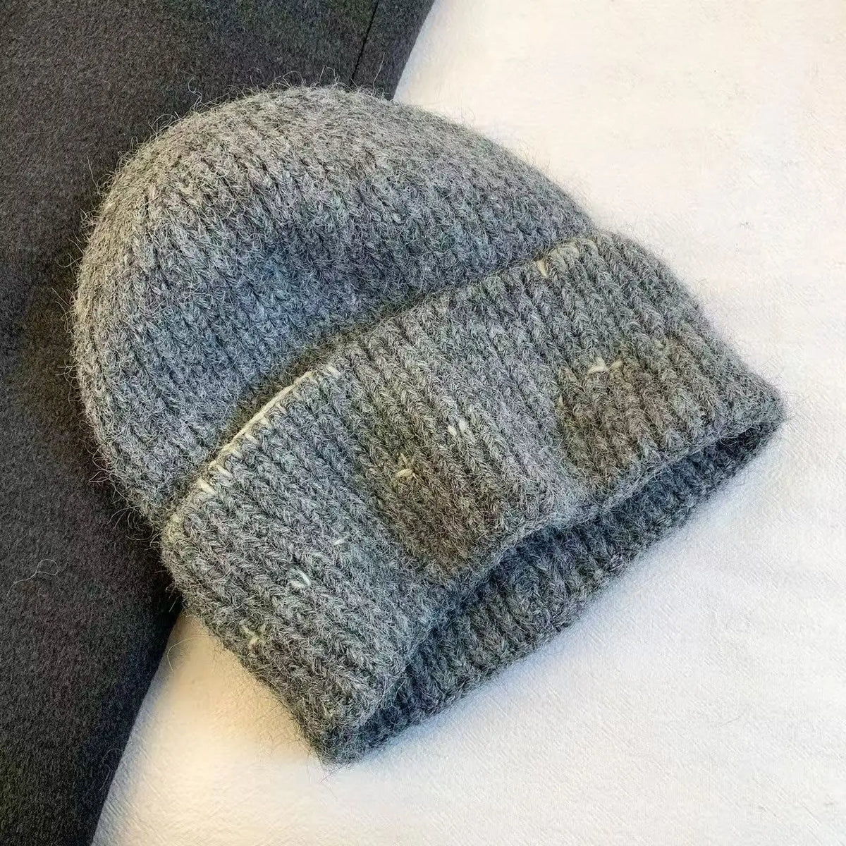Women's Knit Thicken Beanie Winter Hat Soft Warm Stretchy Headwear Versatile Fashion Outdoor Cold Weather Ear Protecion Cap