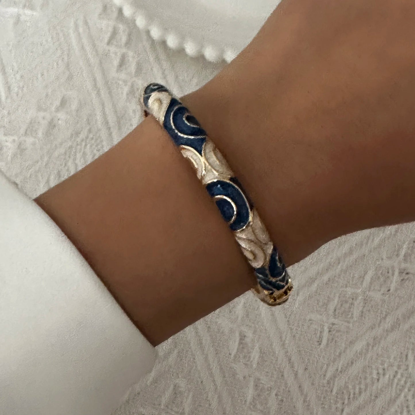Elegant Enamel Flower Bracelet for Women – Retro Gold-Plated Evil Eye Floral Zircon Bangle, Vintage Party Jewelry