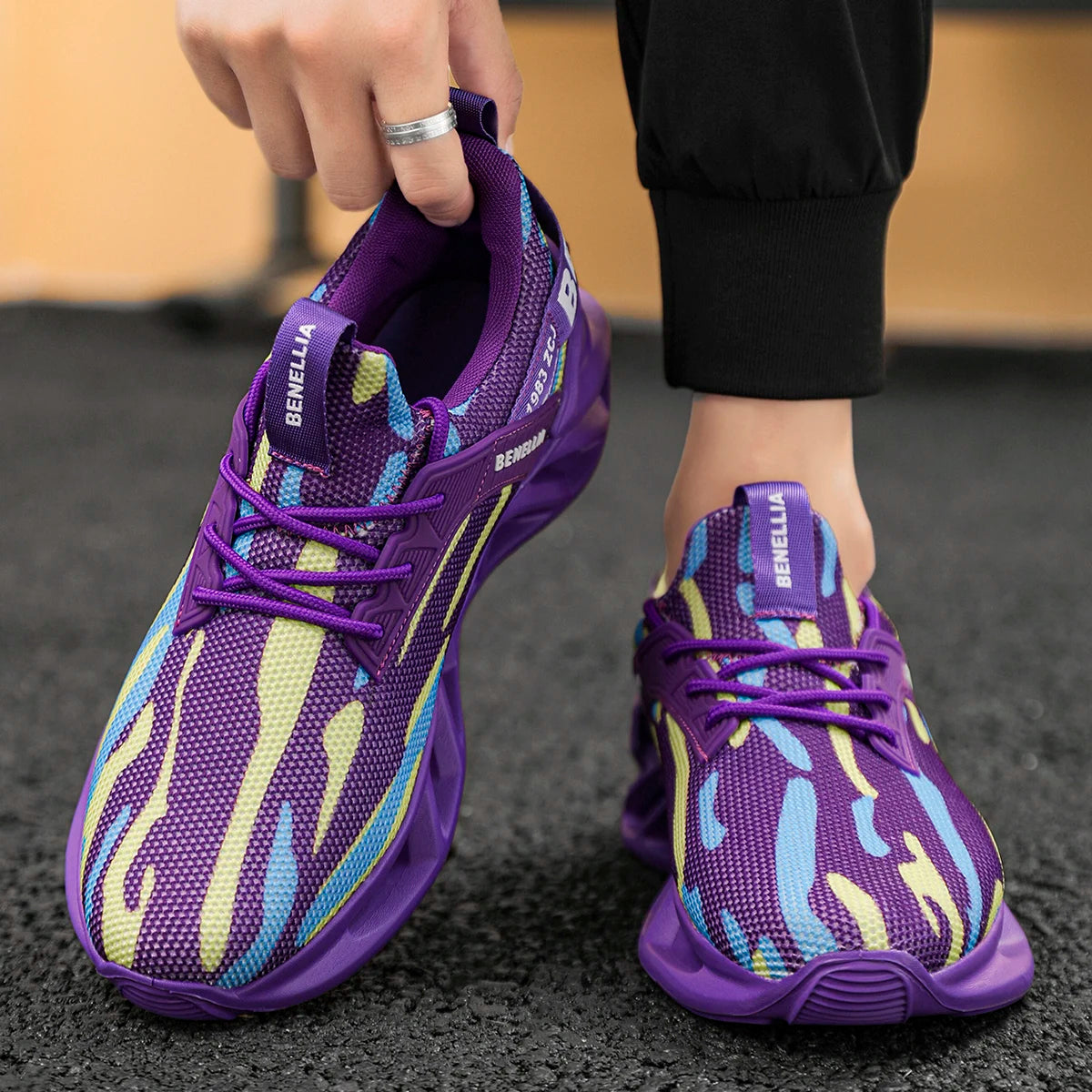 Unisex Breathable Blade Running Sneakers