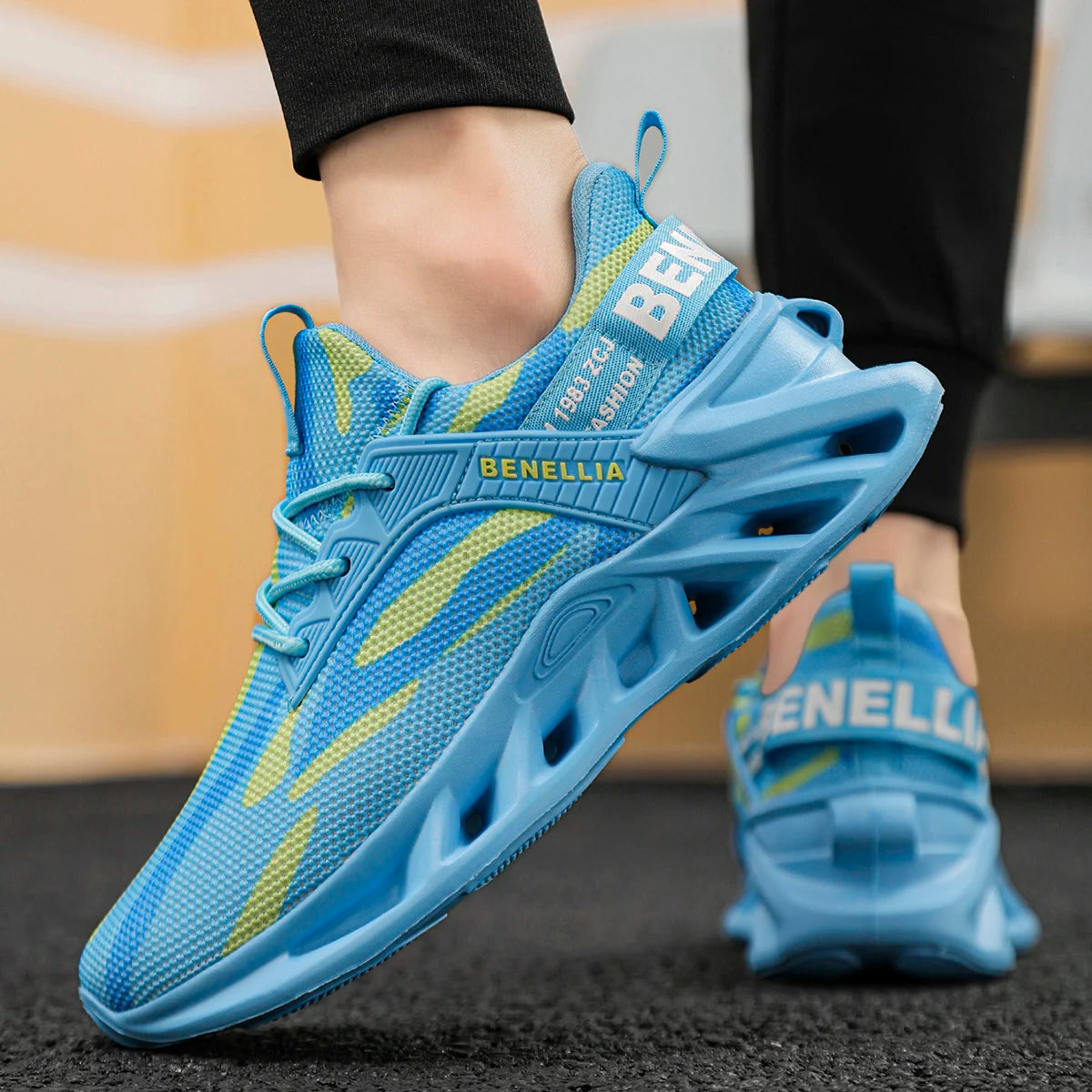 Unisex Breathable Blade Running Sneakers