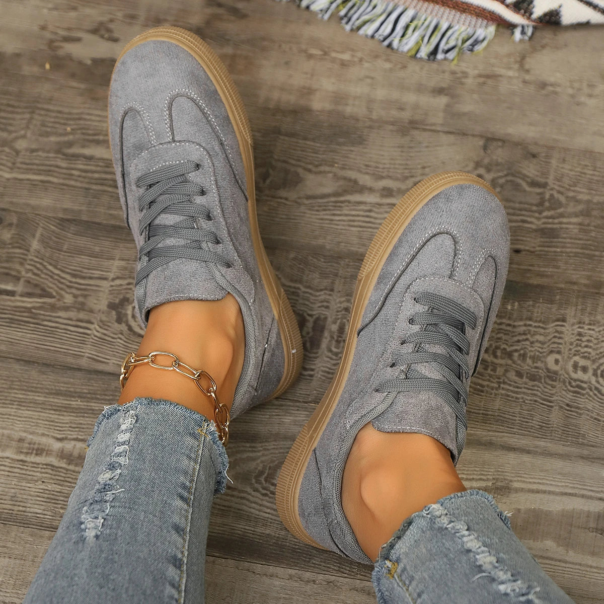 2026 Women's Sports Shoes Grey Fashion Breathable Casual Shoes Spring and Autumn Round Head Women's Flat Shoes