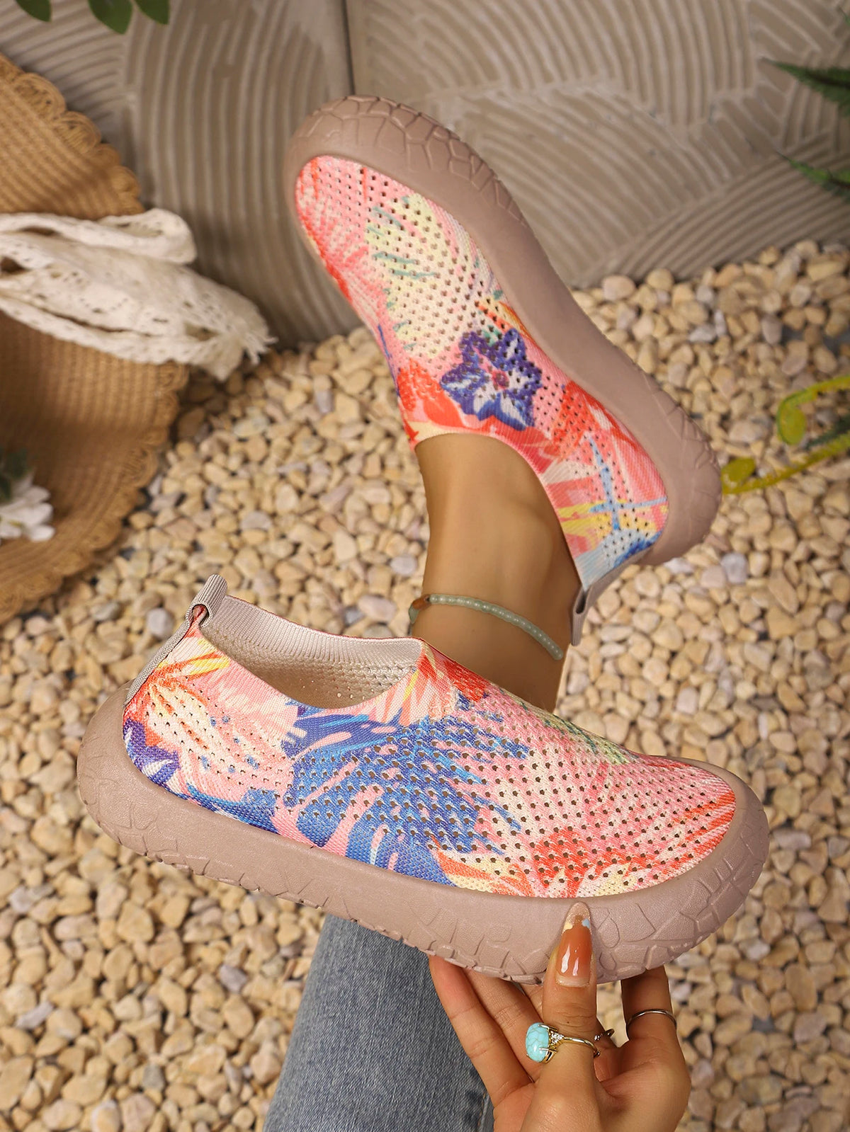 2026 Spring Autumn Women Tropical Print Slip On Sneakers Light Breathable Nonslip Mesh Casual Walking Shoes Daily Outdoor Commut