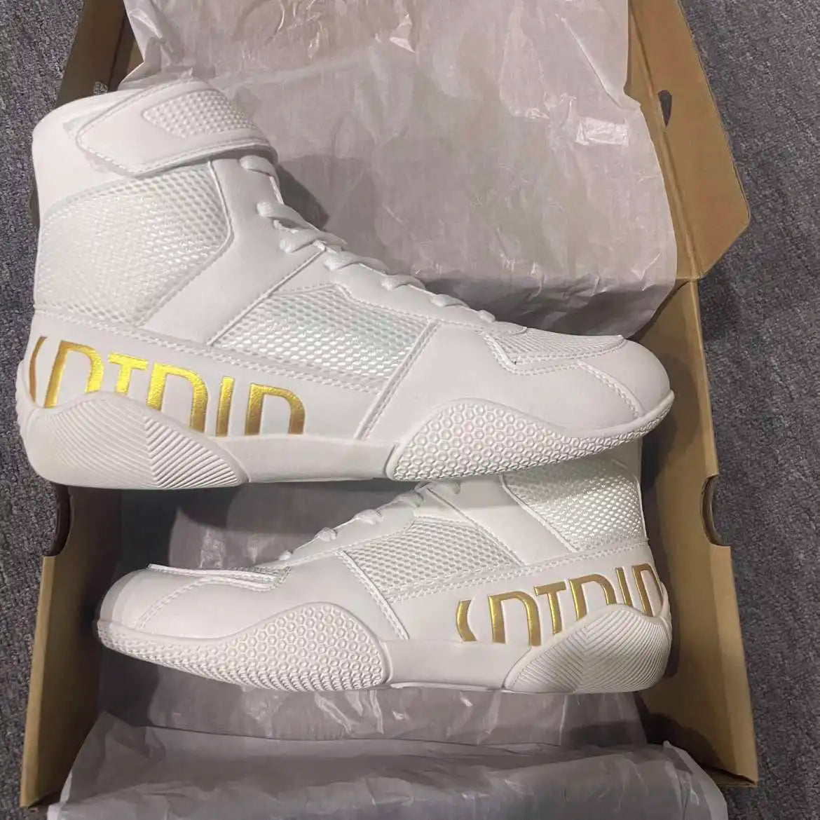 New Men's Large Wrestling Shoes Mesh Breathable Boxing Shoes Anti Slip Wear Resistant Sneaker Fashionable Casual High Sport Shoe