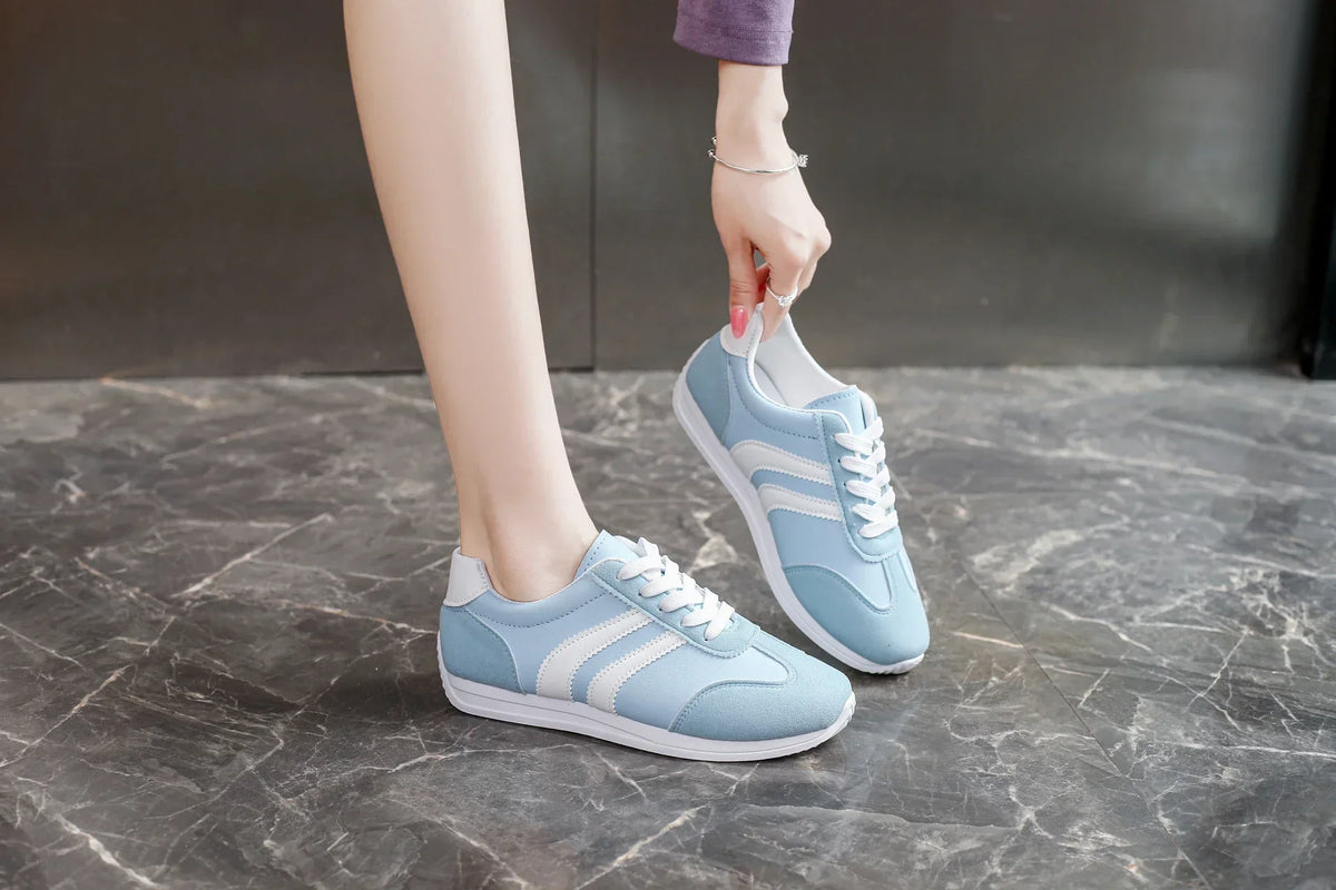 Women's Suede Casual Sneakers 2026 New Style Comfortable Non-slip Flat Lace-up Vulcanized Running Shoes Zapatos Mujer