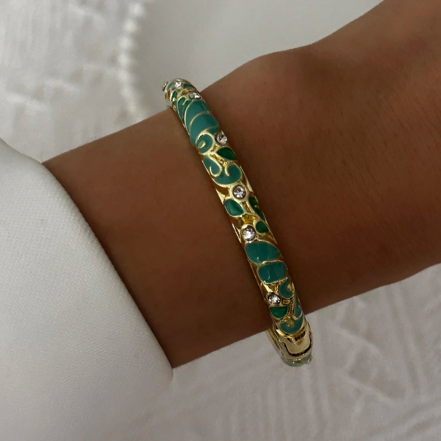 Elegant Enamel Flower Bracelet for Women – Retro Gold-Plated Evil Eye Floral Zircon Bangle, Vintage Party Jewelry