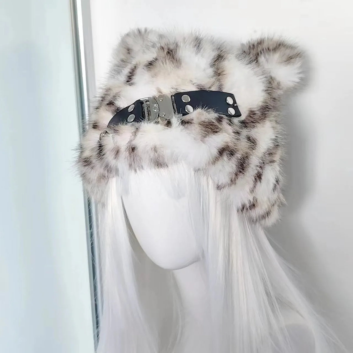 Women's Snow Leopard Ear Warmer