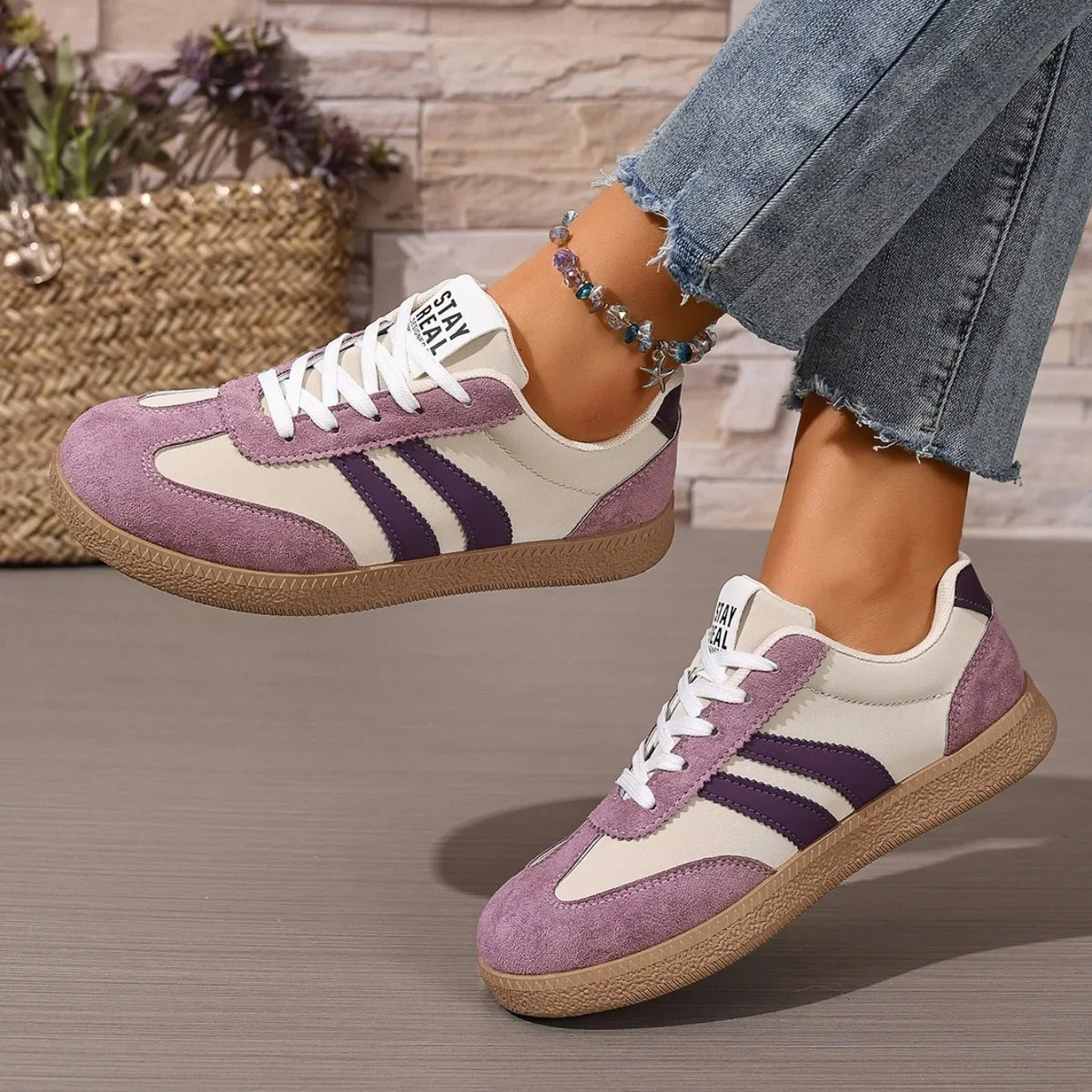 2026 New Designer Sneakers for Women Casual Patchwork Leather Sneakers Women Outdoor Casual Comfortable Ladies Shoe