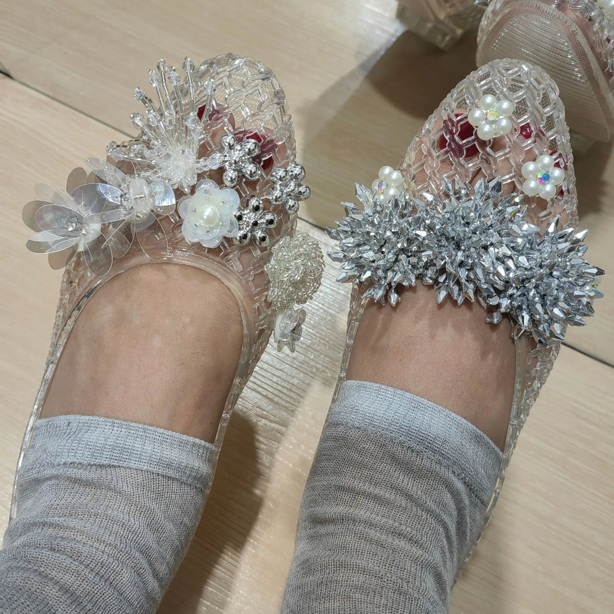 2026 Summer Hot-Selling Crystal Shoes, Pointed Toe, Closed Heel, Handmade Floral Shoes, Mesh Flat Sandals, Slippers, Crystal Shoes for Women