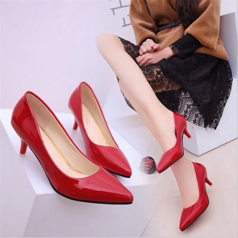 Classic Round Toe Mid Heel Pumps