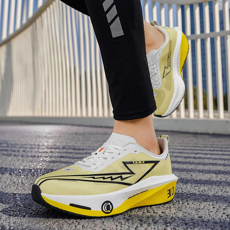 Men's Casual Sports Shoes, Soft-Soled Road Running Shoes, Lightweight, Breathable, Non-Slip, Wear-Resistant, Trendy and Versatile Daily Jogging Sneakers