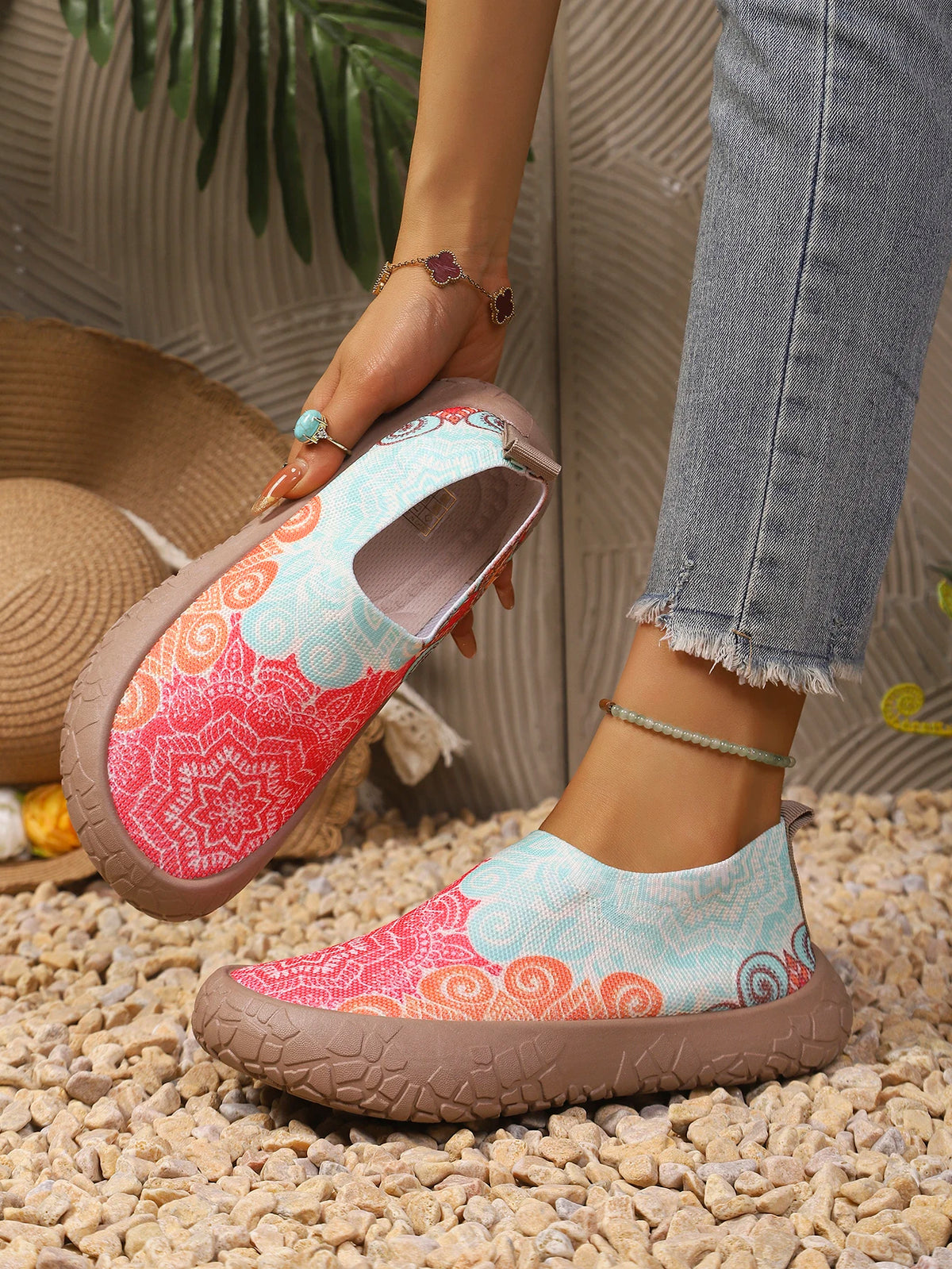 2026 Spring Autumn Women Tropical Print Slip On Sneakers Light Breathable Nonslip Mesh Casual Walking Shoes Daily Outdoor Commut