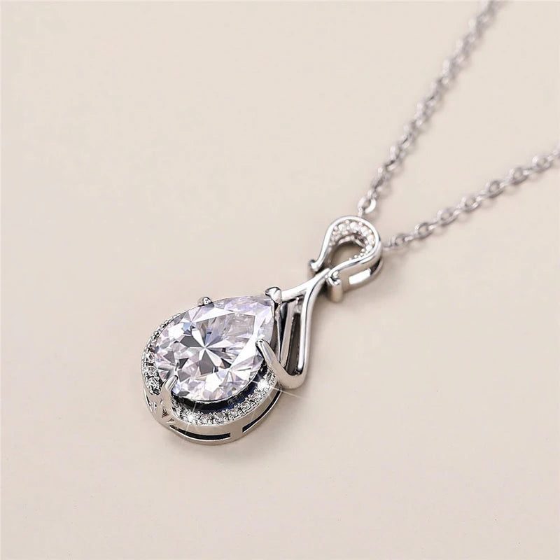 Women’s 2.5ct Moissanite Teardrop Pendant Necklace – 14K Gold-Filled Fine Jewelry Gift