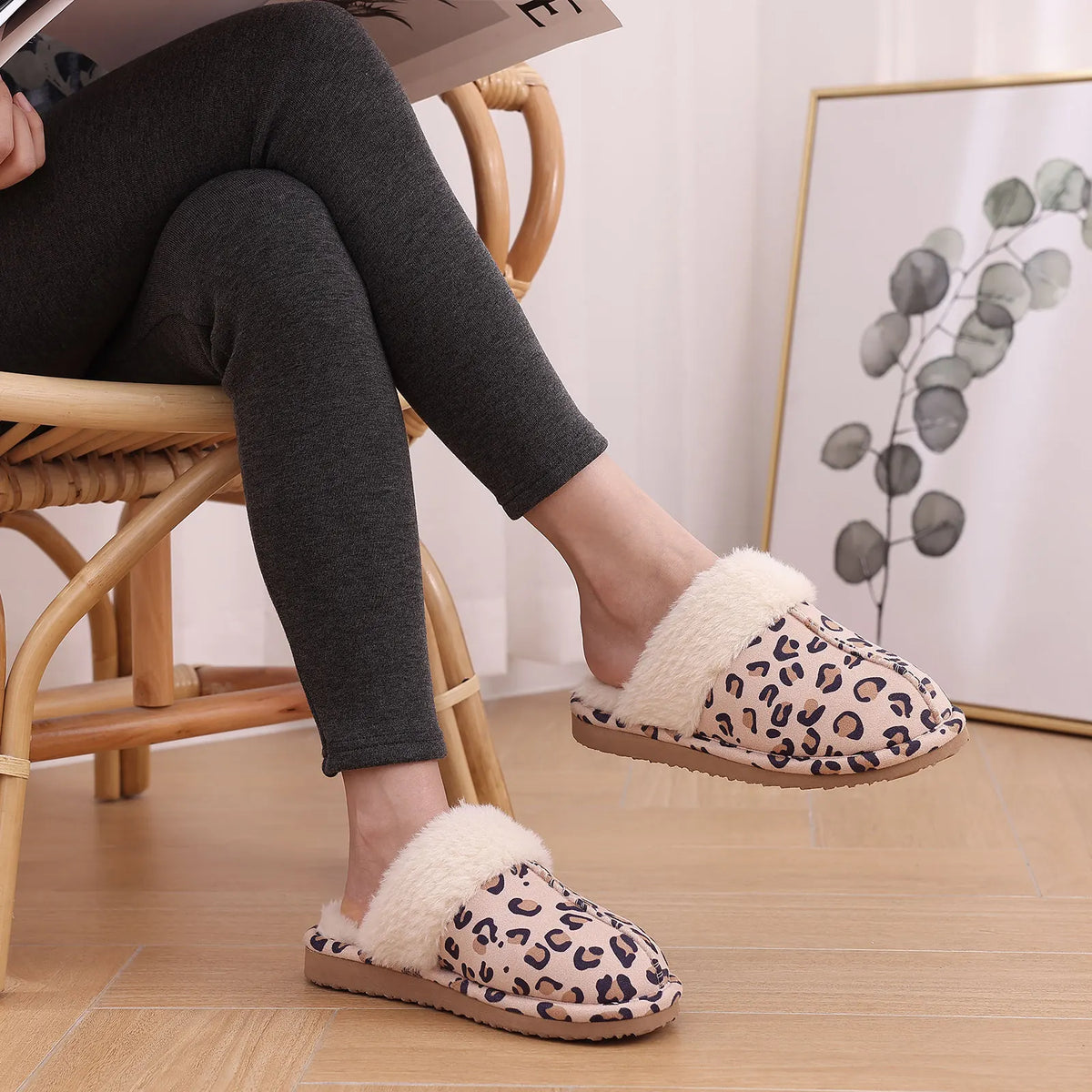 Kidmi Warm Fluffy Women Slippers Classic Brand Fuzzy House Slippers Indoor Soft Memory Foam Slippers Outdoor Antiskid Slippers
